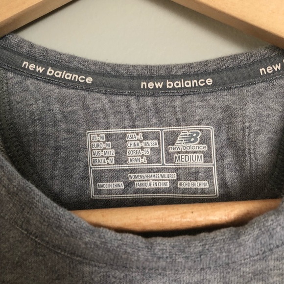 New Balance Sweatshirt - Picture 2 of 3